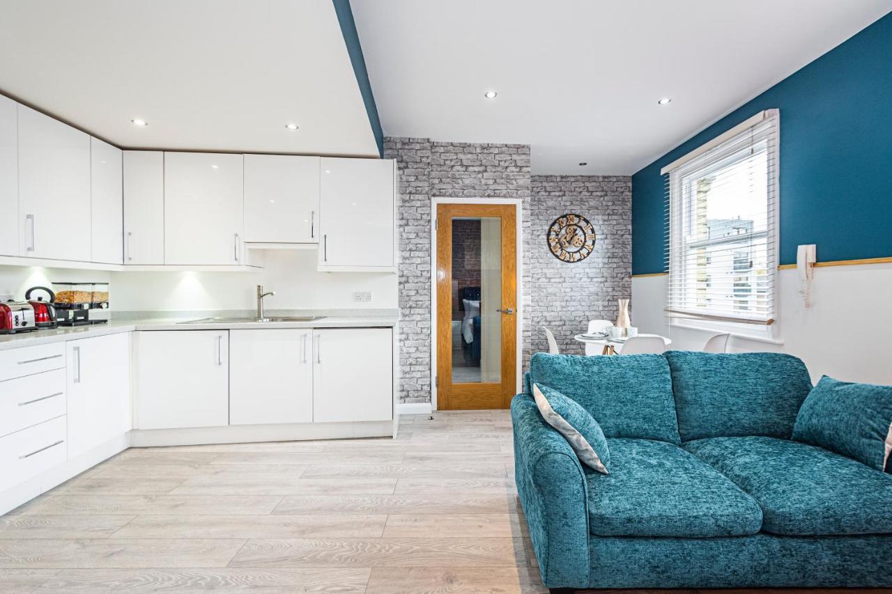 Cozy And Charming Flat: Minutes From Everything! Londen Buitenkant foto