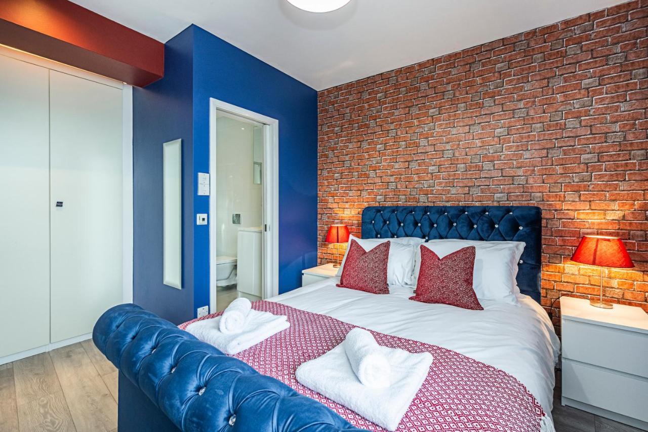 Cozy And Charming Flat: Minutes From Everything! Londen Buitenkant foto